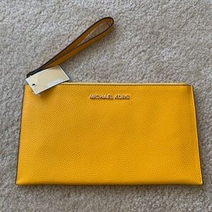 Michael Kors mustard Yellow wristlet, NWT!